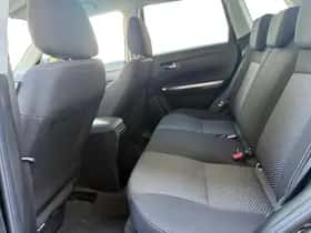 Suzuki Vitara (2024) thumbnail 6