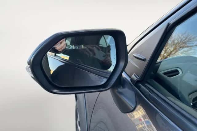 Toyota Yaris Cross (2023) thumbnail 5