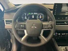 Mitsubishi Outlander (2026) thumbnail 15