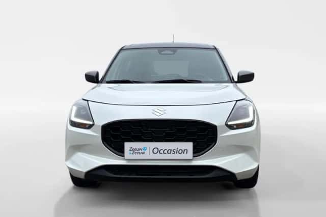 Suzuki Swift (2025) thumbnail 2