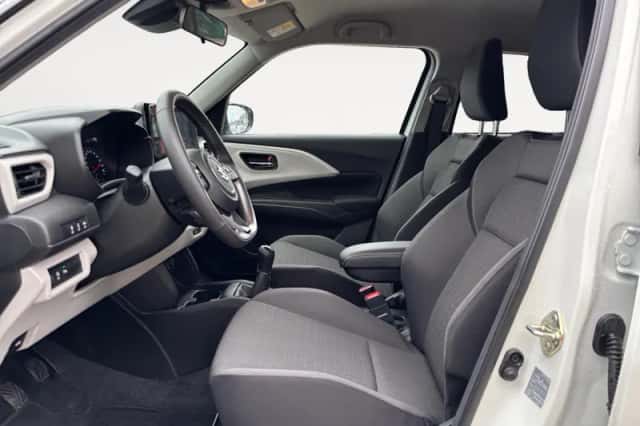 Suzuki Swift (2025) thumbnail 11