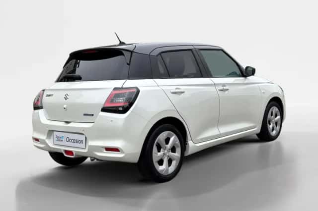Suzuki Swift (2025) thumbnail 4