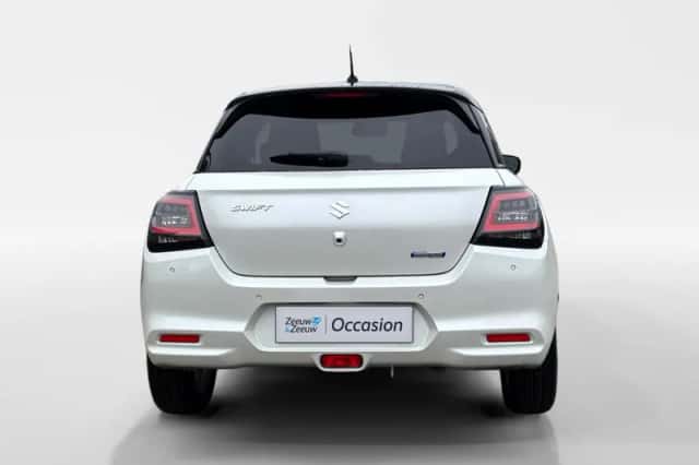 Suzuki Swift (2025) thumbnail 5