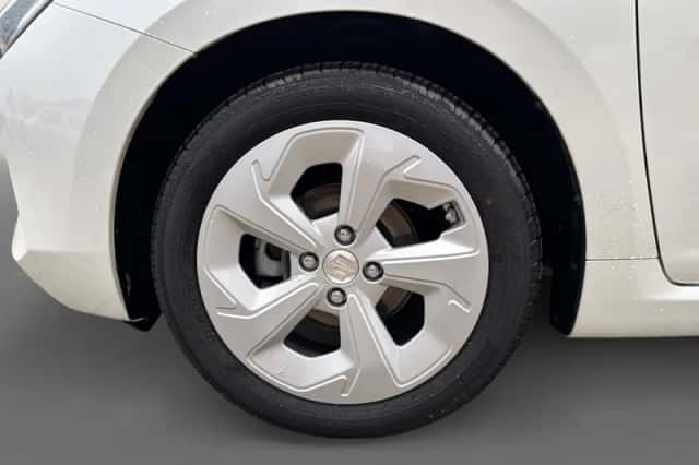 Suzuki Swift (2025) thumbnail 7