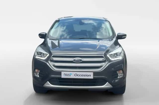 Ford Kuga (2018) thumbnail 2
