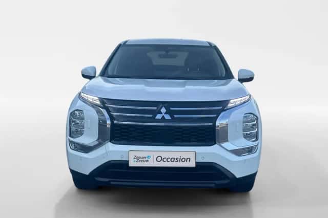 Mitsubishi Outlander (2025) thumbnail 2