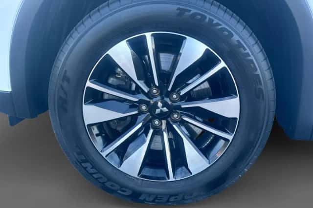 Mitsubishi Outlander (2025) thumbnail 11