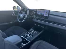 Mitsubishi Outlander (2025) thumbnail 12