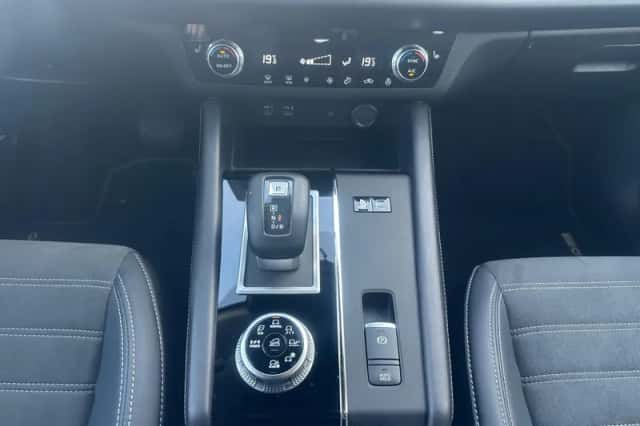 Mitsubishi Outlander (2025) thumbnail 15