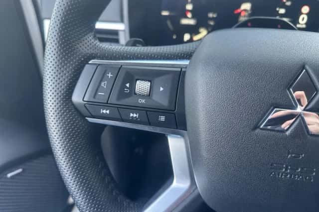 Mitsubishi Outlander (2025) thumbnail 19