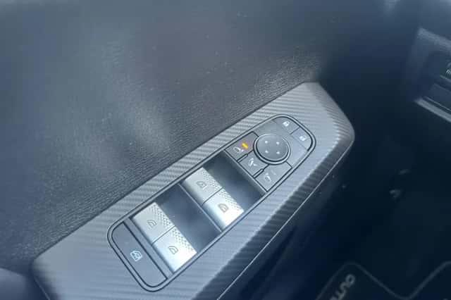 Mitsubishi Outlander (2025) thumbnail 25