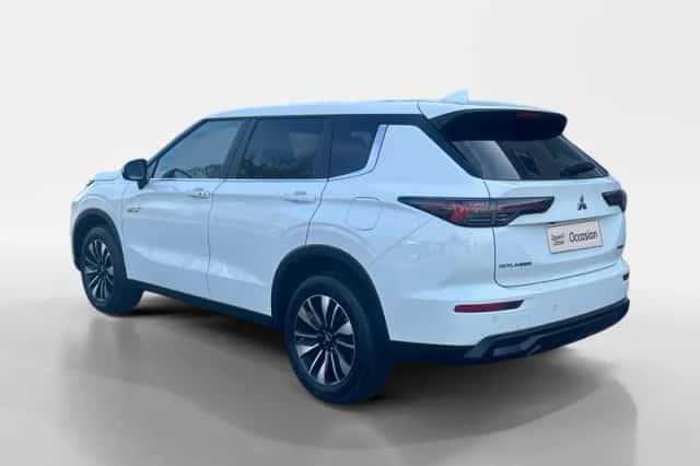 Mitsubishi Outlander (2025) thumbnail 6