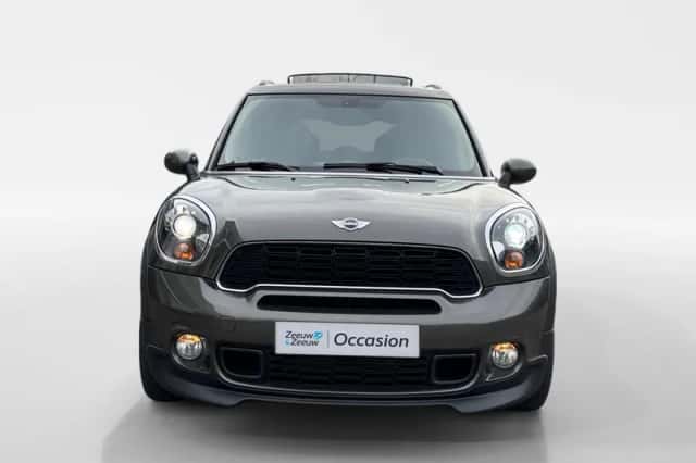 MINI Countryman (2014) thumbnail 2