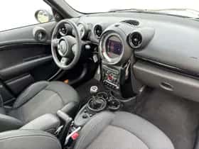 MINI Countryman (2014) thumbnail 10