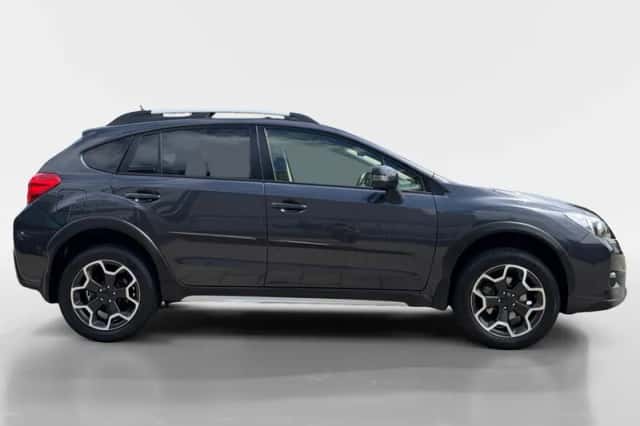 Subaru XV (2016) thumbnail 2