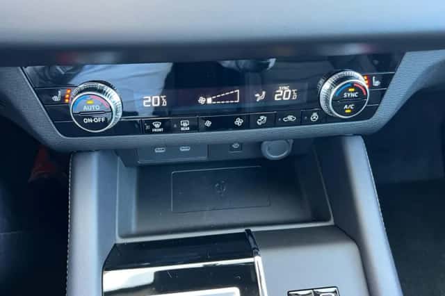 Mitsubishi Outlander (2026) thumbnail 24