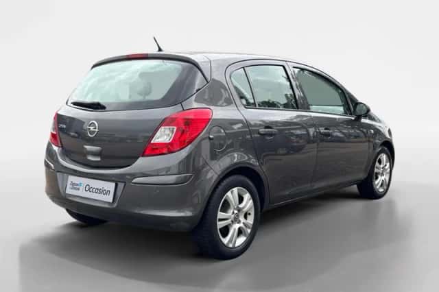 Opel Corsa (2012) thumbnail 2