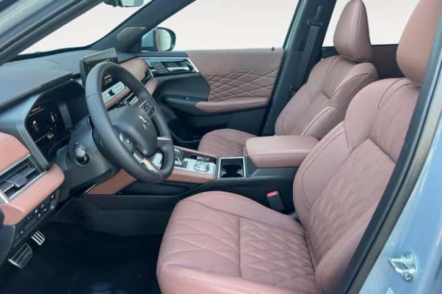 Mitsubishi Outlander (2025) thumbnail 12