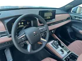Mitsubishi Outlander (2025) thumbnail 13