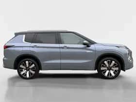 Mitsubishi Outlander (2025) thumbnail 3