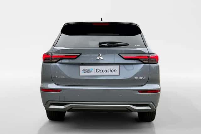 Mitsubishi Outlander (2025) thumbnail 5