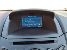 Ford Fiesta (2017) thumbnail 24