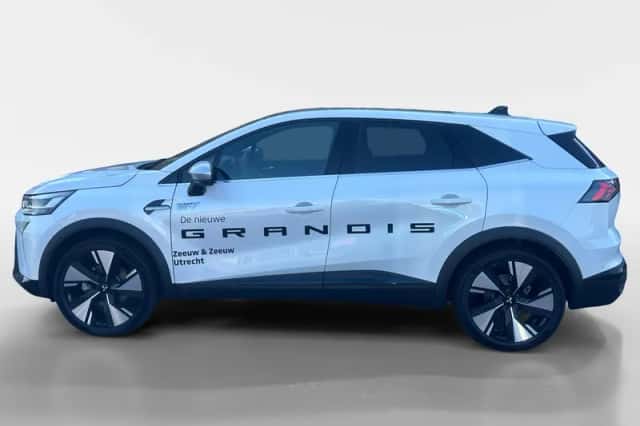 Mitsubishi Grandis (2025) thumbnail 4