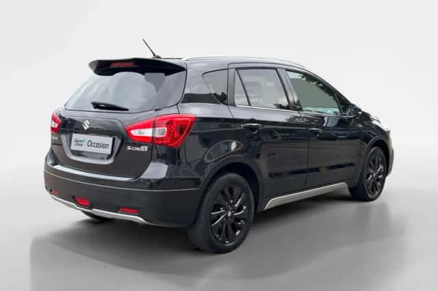 Suzuki S-Cross (2020) thumbnail 4