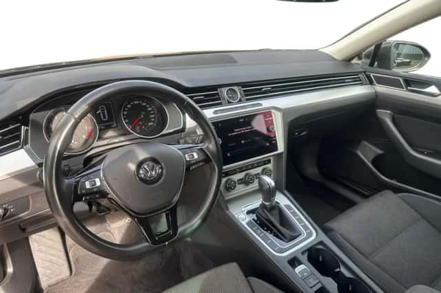 Volkswagen Passat (2018) thumbnail 15