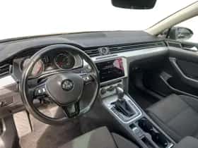 Volkswagen Passat (2018) thumbnail 15