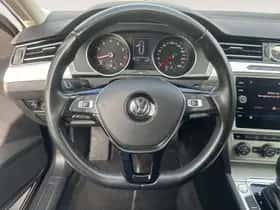 Volkswagen Passat (2018) thumbnail 16
