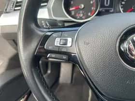 Volkswagen Passat (2018) thumbnail 17