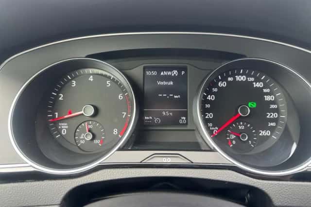 Volkswagen Passat (2018) thumbnail 19