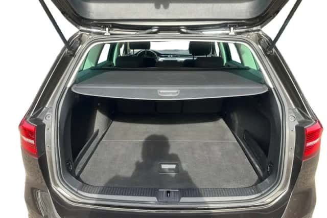 Volkswagen Passat (2018) thumbnail 8