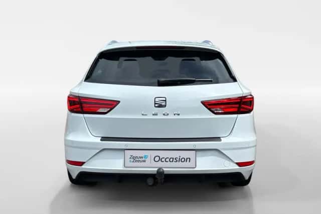 SEAT Leon (2018) thumbnail 3