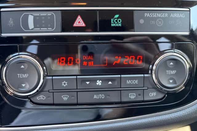 Mitsubishi Outlander (2020) thumbnail 27