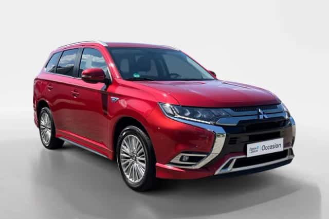 Mitsubishi Outlander (2020) thumbnail 4