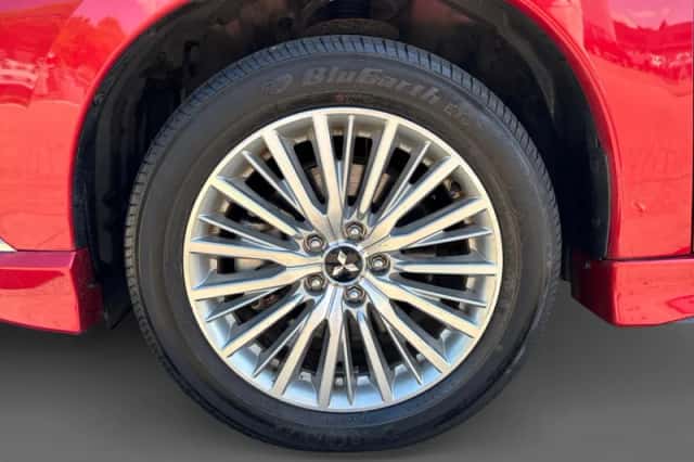 Mitsubishi Outlander (2020) thumbnail 7