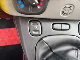 Fiat Panda (2015) thumbnail 23