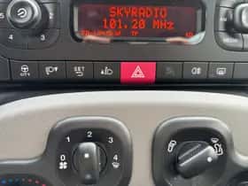Fiat Panda (2015) thumbnail 25