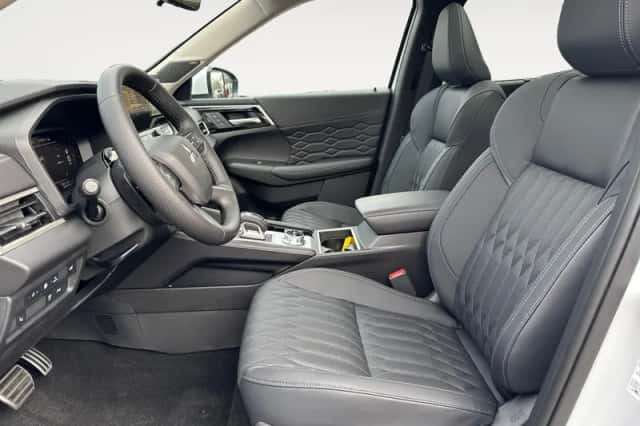 Mitsubishi Outlander (2026) thumbnail 15