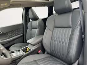 Mitsubishi Outlander (2026) thumbnail 16