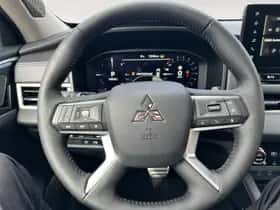 Mitsubishi Outlander (2026) thumbnail 21