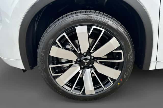 Mitsubishi Outlander (2026) thumbnail 9