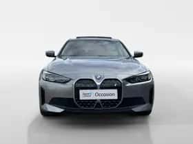 BMW i4 (2023) thumbnail 2