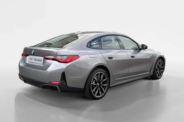 BMW i4 (2023) thumbnail 3