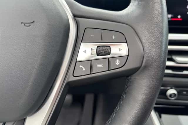 BMW i4 (2023) thumbnail 21