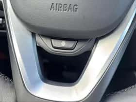 BMW i4 (2023) thumbnail 35