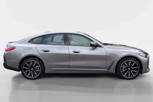 BMW i4 (2023) thumbnail 7