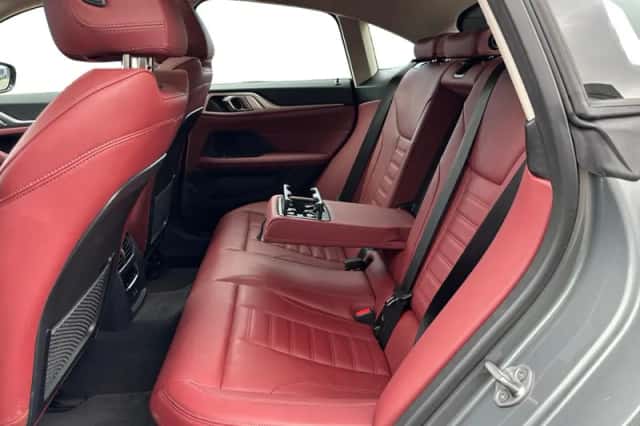 BMW i4 (2023) thumbnail 10